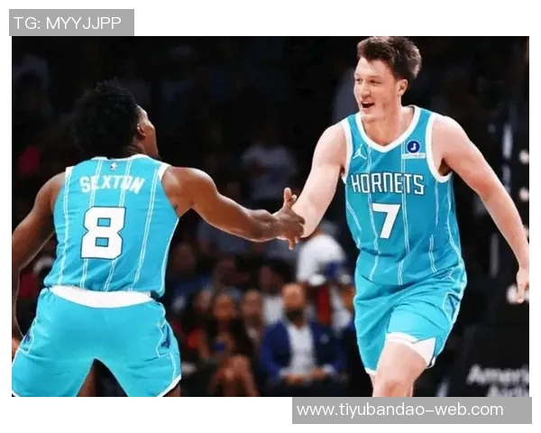 穆雷盛赞克尼佩尔比赛风格预言其未来必将辉煌